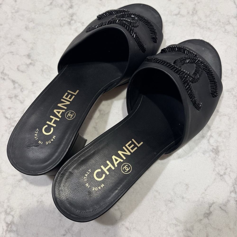 Chanel Black Leather Beaded CC Logo‎ Block Heel Mule Sandals 36.5 Made in Italy - Picture 7 of 16